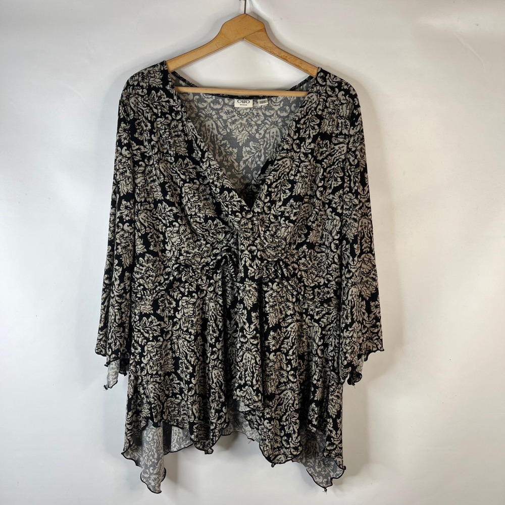 Cato Tunic Top Womens 22/24W Black Tan Damask V-Neck Sharkbite Hem 3/4 Sleeve